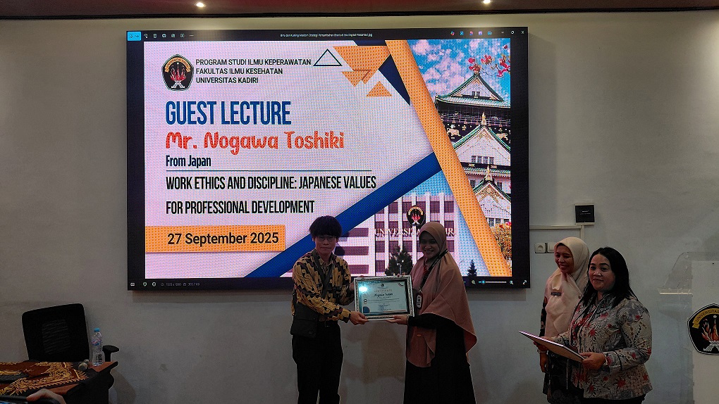 Kuliah Pakar Keperawatan FIK Universitas Kadiri